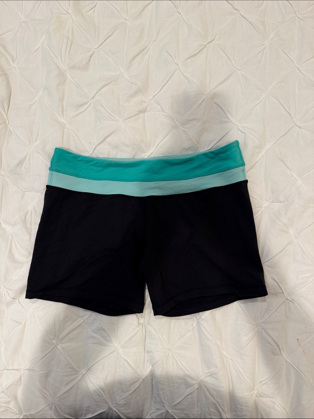 lululemon athletica Black Shorts Size 10 - Picture 2 of 9